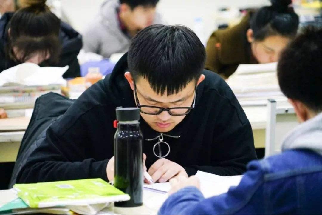 金骏 第2页