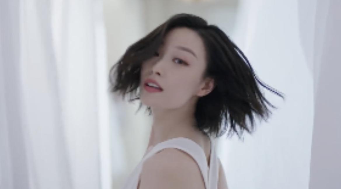 元气森林早期代言人，引领健康潮流的先锋人物