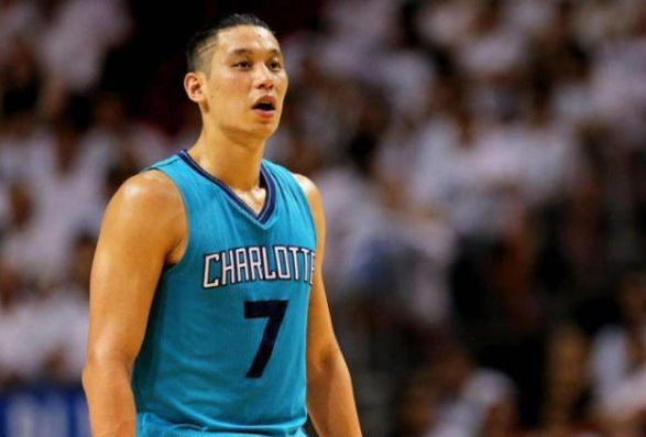 林书豪，从无名小卒到传奇巨星的故事，揭秘他的NBA起步之旅