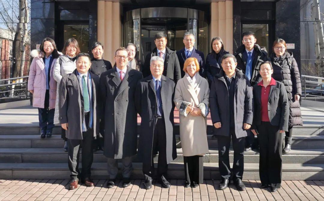 教育部揭秘，出国留学历史沿革与现状分析