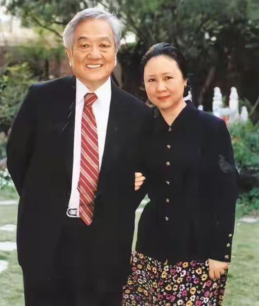 平鑫涛的成长轨迹，揭示传媒巨头的诞生与蜕变之路